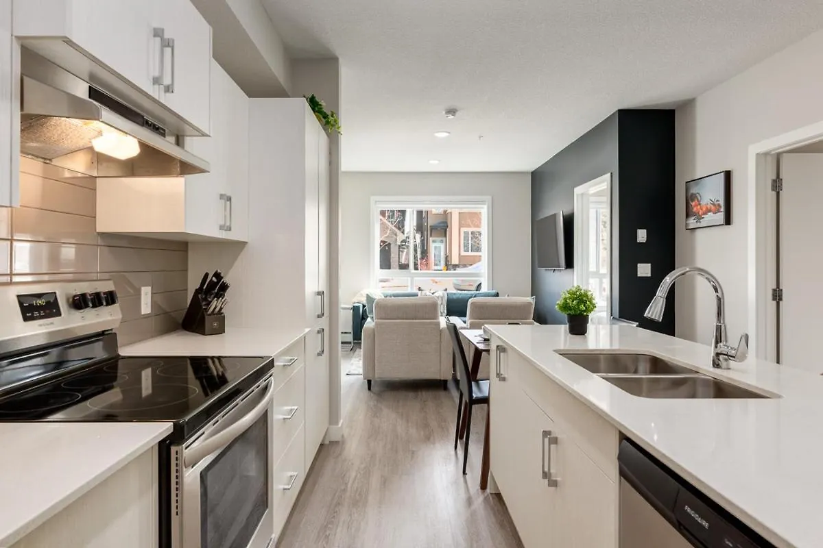 Free Parking, Close To Downtown, Pet Friendly Calgary Apartment