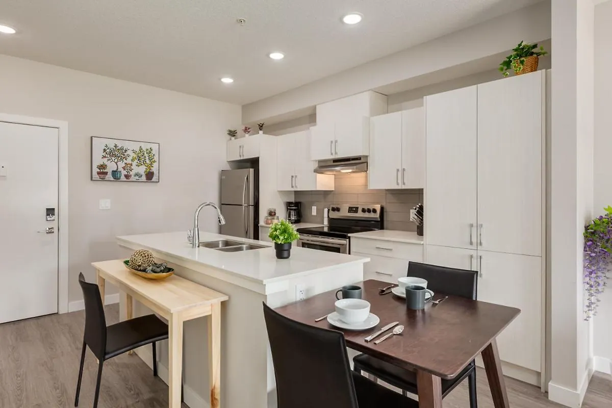 Free Parking, Close To Downtown, Pet Friendly Calgary