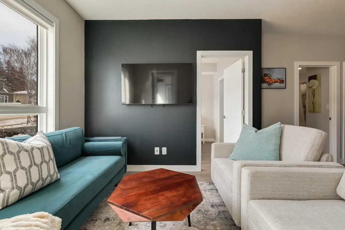 Free Parking, Close To Downtown, Pet Friendly Calgary Apartment