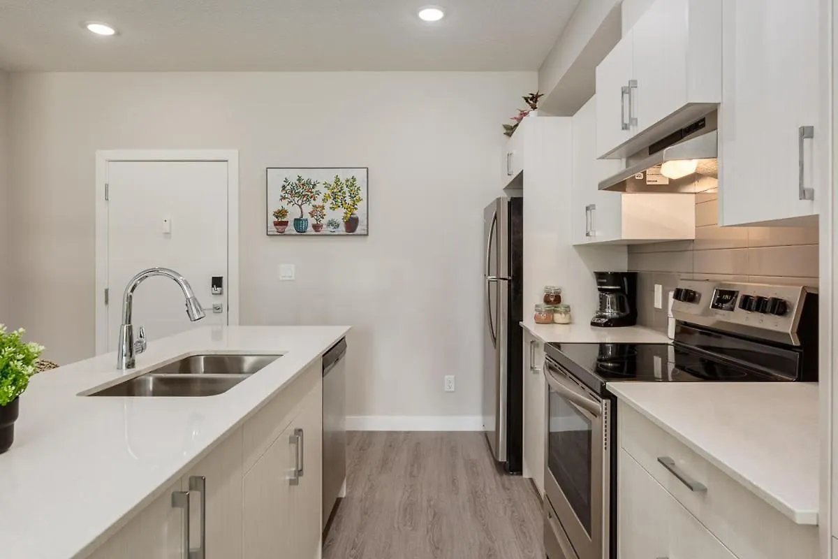 Free Parking, Close To Downtown, Pet Friendly Calgary 0*,  Canada